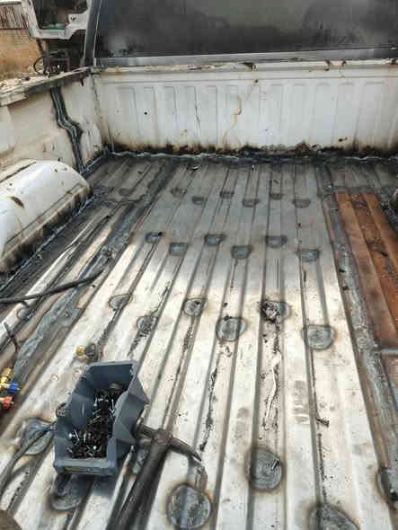 السلام عليكم
اشتغل جميع السيارات سمكره تقصير بدي 
عنواني بغداد الشعله ***********
