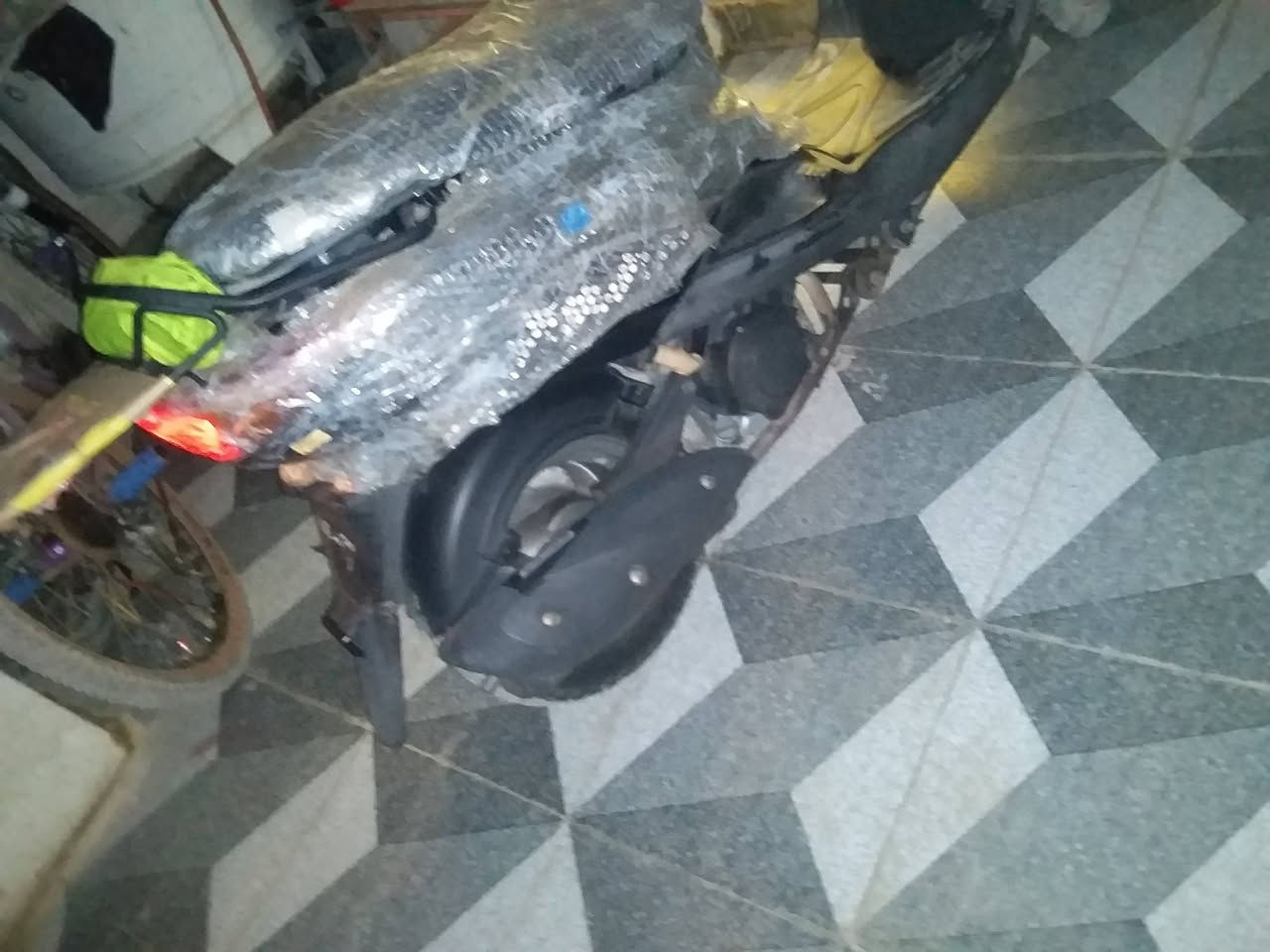 السلام عليكم ورحمة الله
دراجة بريز لايت عالي
دراجة مكفوله كفاله عامه من كلشي
دراجة خير من ﷲ
كفرات ختم واحد لون اسود
تشتغل نكره سلف
فول مواصفات
لايت عدسه اصفر و ابيض
دراجة ما مفتوحه جيب فيتر و تعال افحص

السعر خاص

*********** يوجد واتساب
