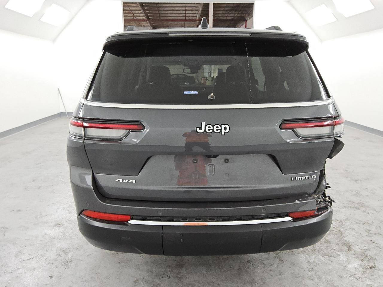 JEEP GRAND CHEROKEE 2023 LIMITED
6 سلندر 7 راكب 
حره بغداد كفاله من الصبغ مبدل دعاميه نفس اللون
#السعر 345 ورقه
للأستفسار الاتصال على الرقم التالي
*********** واتساب أو اتصال
