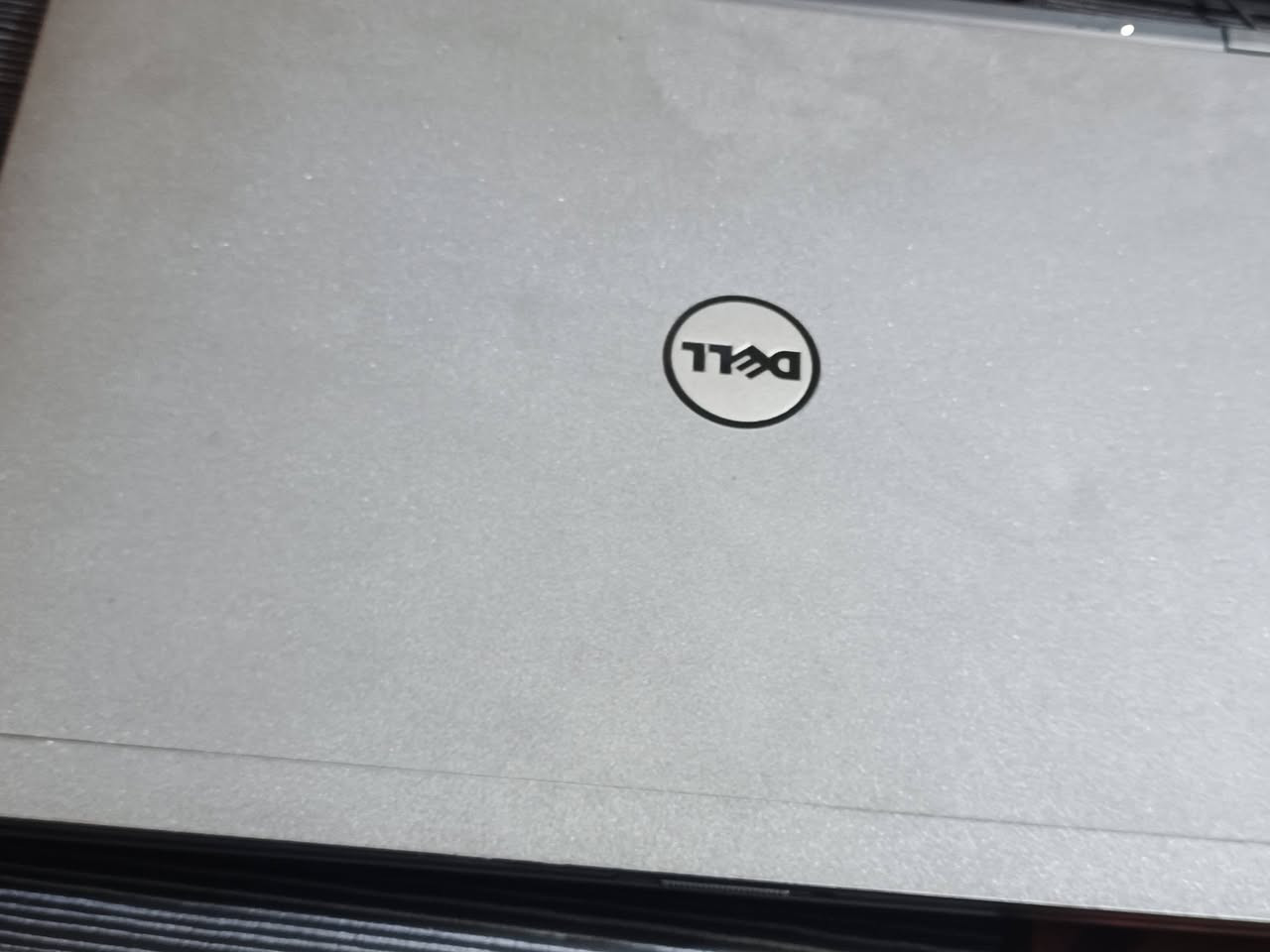 السلام عليكم لابتوب DELLللبيع المواصفات جوه موجوده بل صور السعر 180الف  وبيه مجال مكاني الناصريه الشراي يجي خاص اي يراسل واتساب ***********
