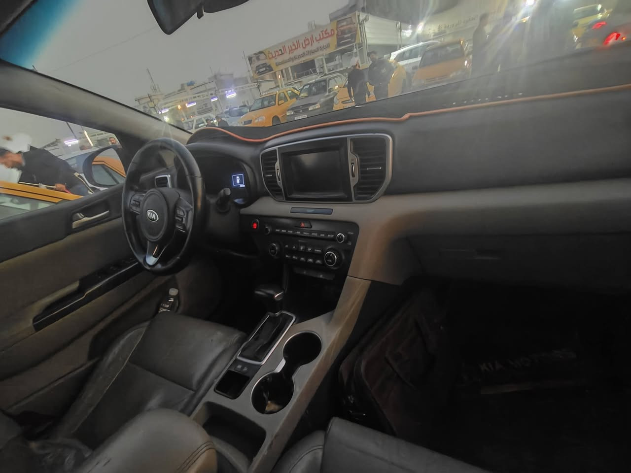 يا الله 🔥❤
سلام عليكم اخوان ... 

سياره سبورتج 2017
فوللل مواصفات (ex ) اعلى فئه بل سبورتج عدى اشارات المري والفتحة بل سقف 
السياره حلوه ونضيفه داخل وخارج  
السياره كلين  قطعه صبغ مابيها 
كشنات تدفئه  فول الفول ما ناقصها اي شي 
تخم وياله مال  سبورتج 2022 تايرات جدد كلشي بيها جديد وحلو ونضيف السياره ما ناقصها اي شي بس شغل وطلع 

للاستفسار الاتصال على الرقم ***********

      🔥سعرها خاص وجوة السوك والصور كدامك🔥
