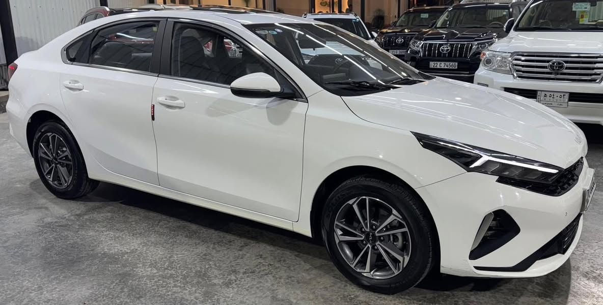 كيا  K3 فووول مواصفات 2024  للبيع
مكفولة كفالة عامة
رقم بغداد
فتحة 
بصمة
محرك 1500 دبل نوزل
ماشية 18
كشنات جلد
شاشة
كامرة
حساسات
مود درايف 
اوتو هولد
سايد بريك بصمة
مري شفط
باقي المواصفات موضحة بالصور
السعر 145 $ وبيهة مجال للاستفسار 
***********
***********
