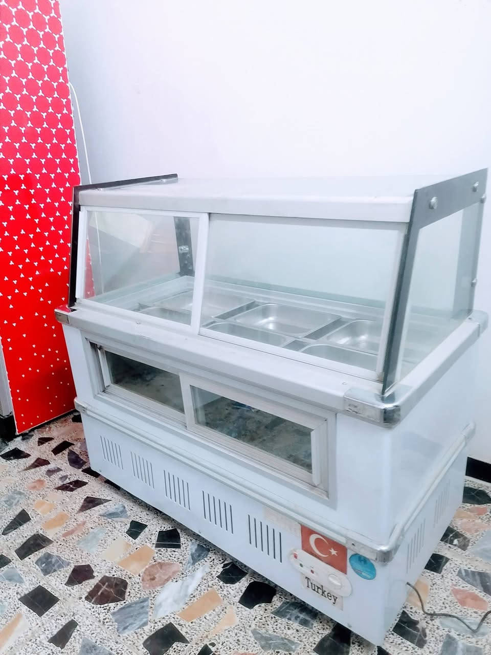 عارضات للبيع ايكور تركي نضيفات كلش اخو الجديد كلهن قرص الشركة ما داخلات تصليح المكان بغداد مدينة الصدر الشراي يتصل علة الرقم *********** وموجود توصيل
