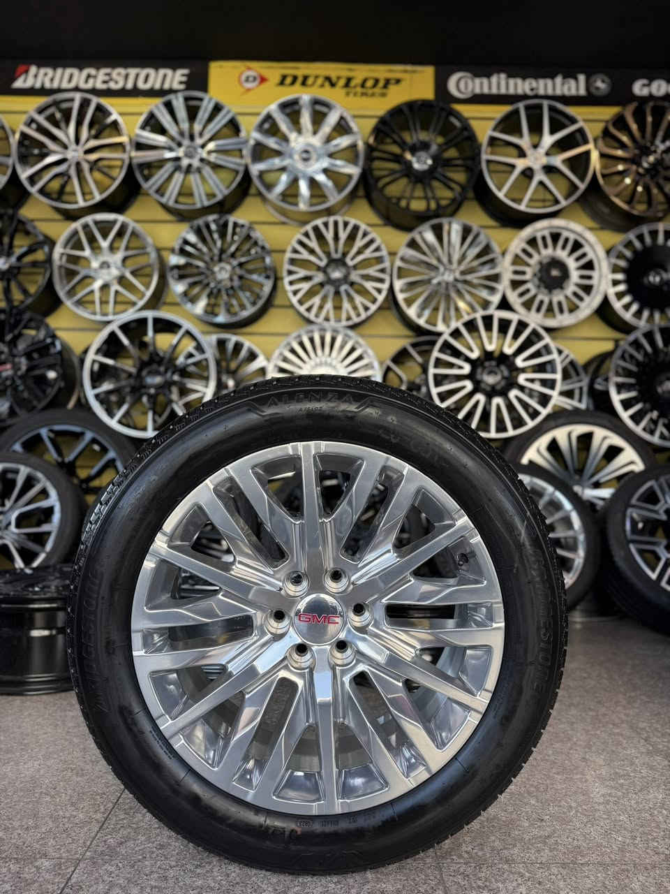 سلام عليكم
الاطارات ويل جيئمسى  

موجودة 

حجم22

اصلى شركة وكاله بلادى 

موديل 2025

مال جيئمسى موديل جديد 

بلادى 

وكاله GM

مال جيئمسى موديل جديد 2025

الاطارات جديد 

***********

اسعار دذلى واتساب***********
