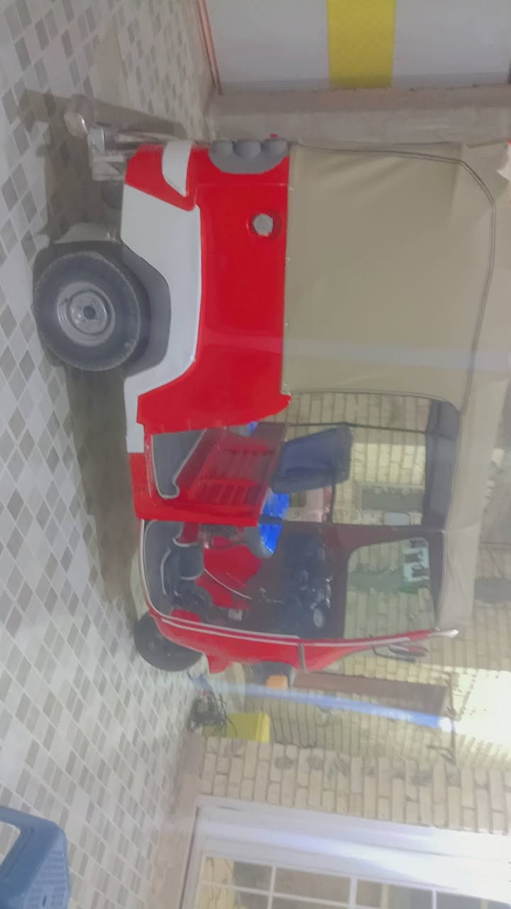 تكتك بياجو للبيع موديل 18 محور مكينة تي في اس 2025 كلة تي في اس كهربائيات كلشي تي في سبس الكشر بياجو للاستفسار الاتصال على الرقم *********** مكان حلة نادر الثالثة السعر 4 مليون وبيهة مجال
