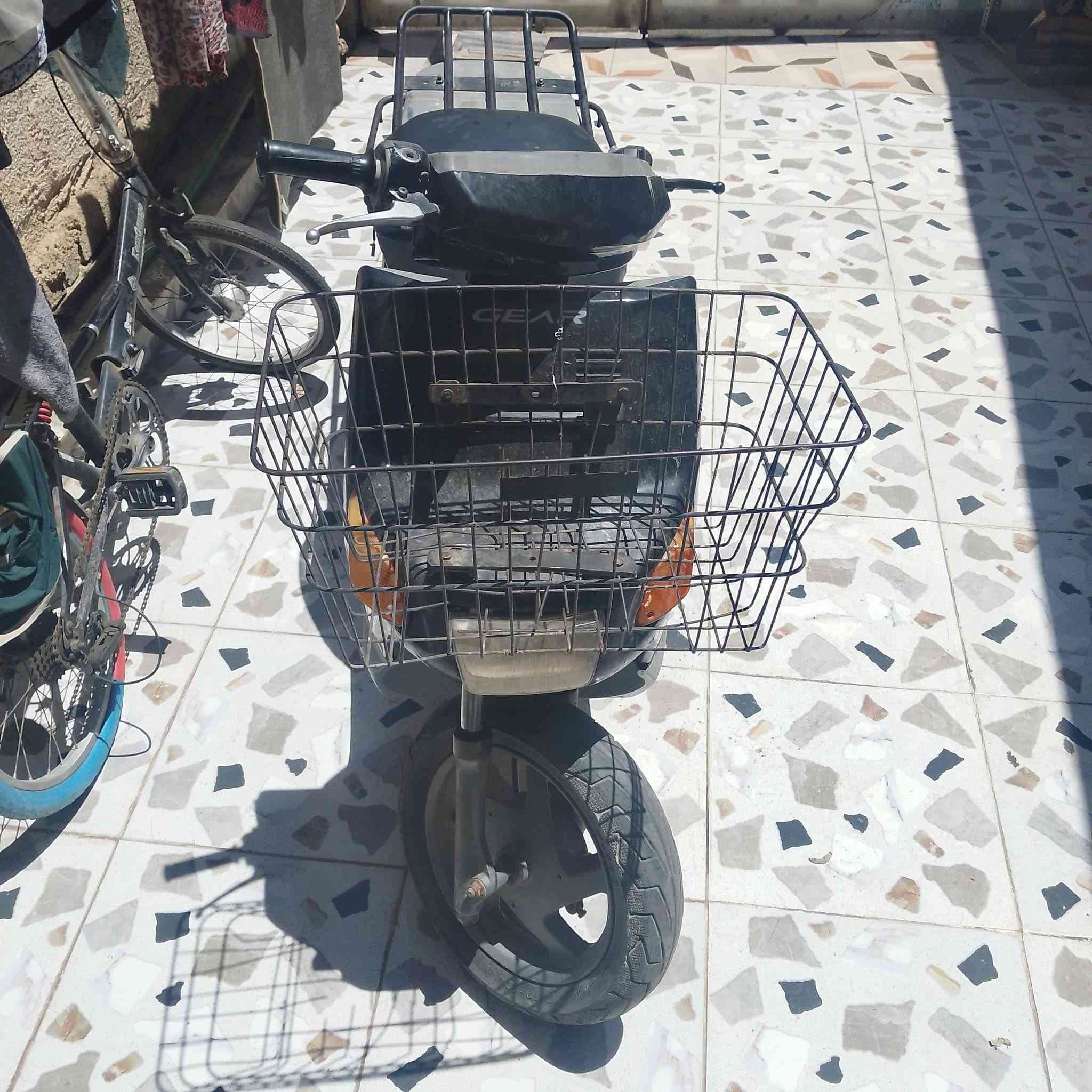 سلام عليكم دراجه بيكم للبيع السعر 250وبيه مجال العنوان بغداد الشعله 
***********
