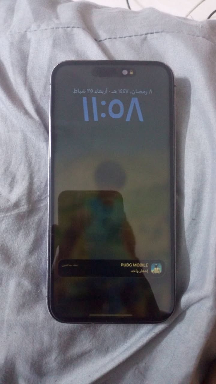 سلام عليكم ايفون 14برو ماكس
مبدل بي شاشة اصلية اللة شاهد 
بطارية 93 بلادية 
والكامرة الدراجة 3 ما تقرب 
وبي هاذا الكسر بل ضهر واضح بل صورة 
ذاكرة 256
سعرة 550وبي مجال 
مكاني المشتل 
***********
