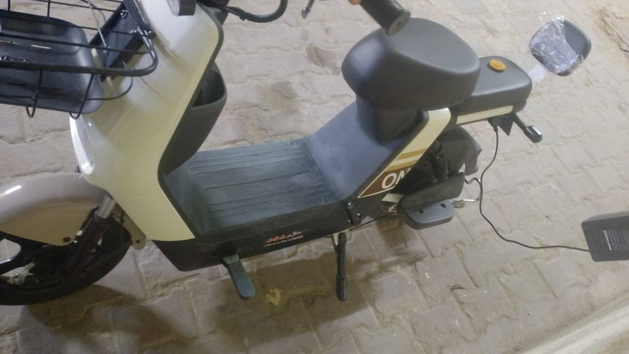 دراجه شحن للبيع جديده ما ناقصه شي سعره 300 قفل
الرقم ***********
