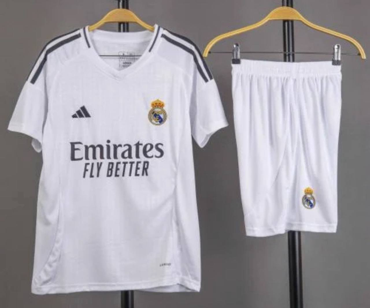 متوفر تايلندي اصلي دريس +شورت🔥


**إذا كنت صاحب هذا الإعلان وتريد حذفه لأي سبب، رجاءا أرسل رسالة إلى الدعم الفني**