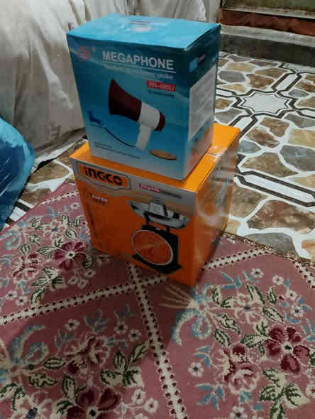 ميزان من شركه انجيكو يتحمل 20 كيلو مع سماعه على الباتري شحن سعر 30 الف قفل  بعدهن جديدات مكاني كربلاء موبايل ***********
