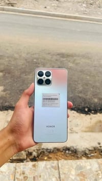 جهاز هونر X8 ذاكرة 128 عشوائية 6+2=8 جهاز مكفول كفالة عامة اي عيب مابي...