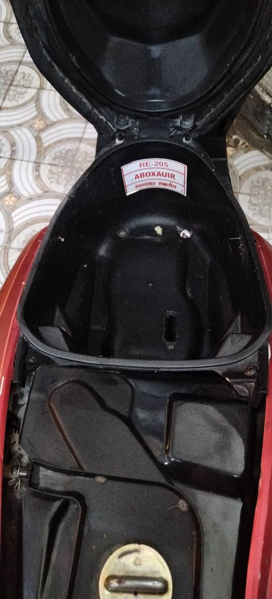 سلام علیکم للبيع دراجه Gts
مكينه 150 
دراجه تخبل شلعه معدل حلوه مناقصها شي بس باتري 
دراجه نص هندر تشتغل مكاني بغداد الدوره السعر 450الف وشراي يشلع عيوني
*********** واتساب فقط  اورقها منفيسها كامل
