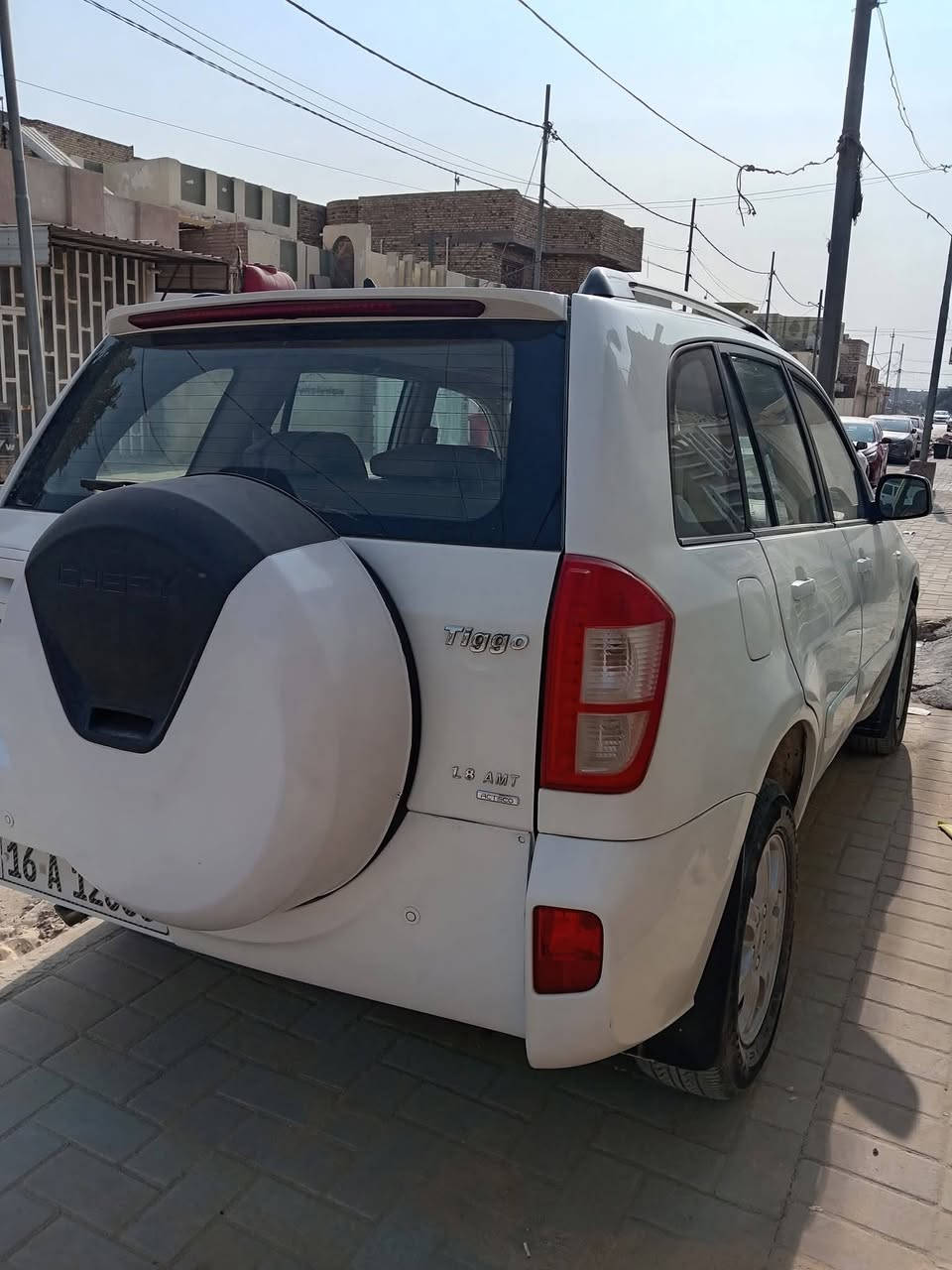 السلام عليكم
من رخصه الكروب المحترمين 
للبيع او مراوس حسب القناعه 
شيري تيكو رقم قادسية باسمي موديل 13 سيارة جاهزة ومواصفاته معروفه مكانه بالديوانية مركز المدينة موبايل *********** او *********** السعر 61 ورقه وبيه مجال بسيط
