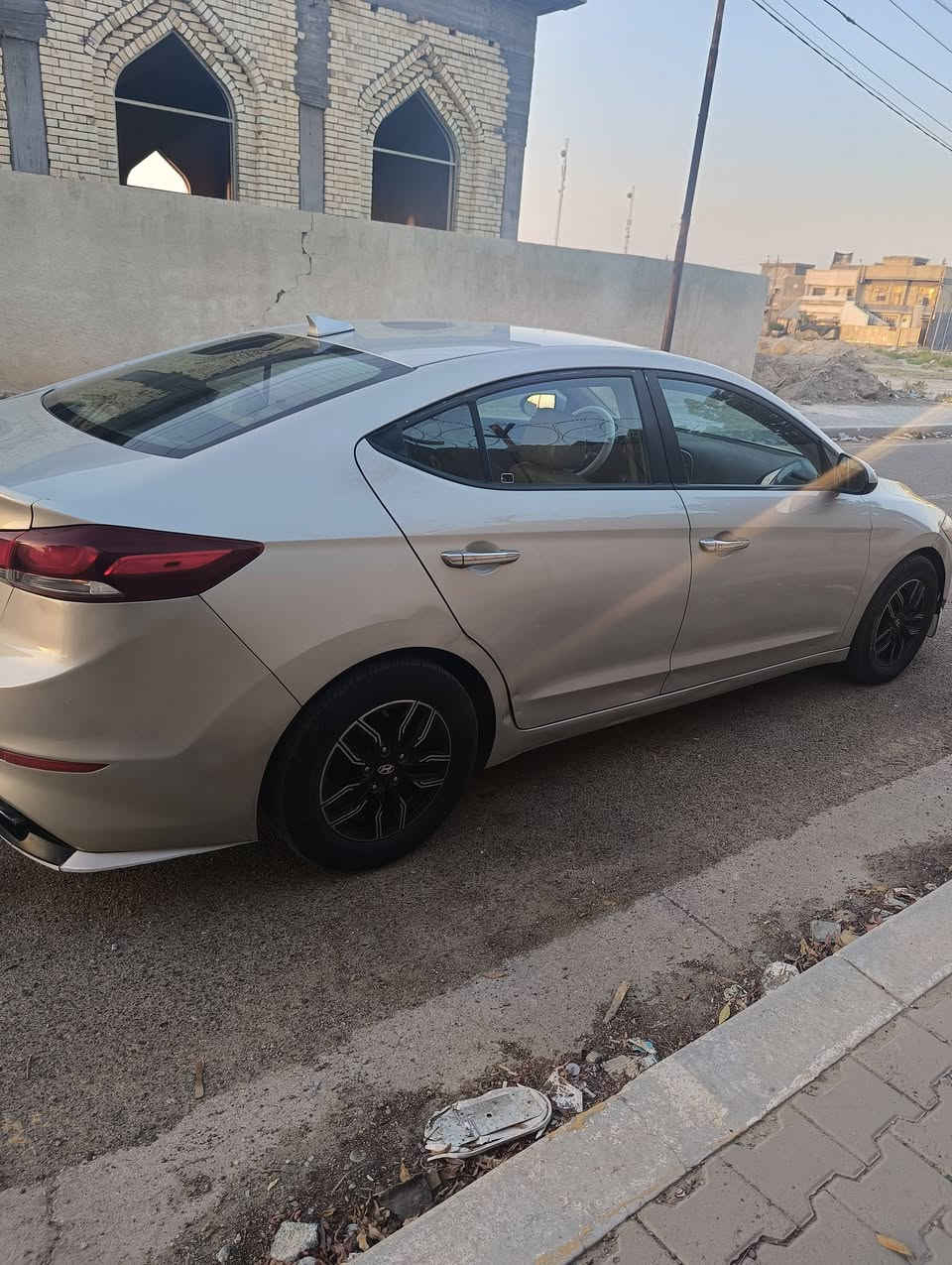 اسلام عليكم النترا ٢٠١٧كلين امريكي بدون حادث مكفوله حتى من الصبغ مكينه تيربو ١٦٠٠بصمه ثلاثه انضمه قياده اوبعد مواصفات العاديه السعر ١١٠اتصال ***********مكان بغداد المحموديه
