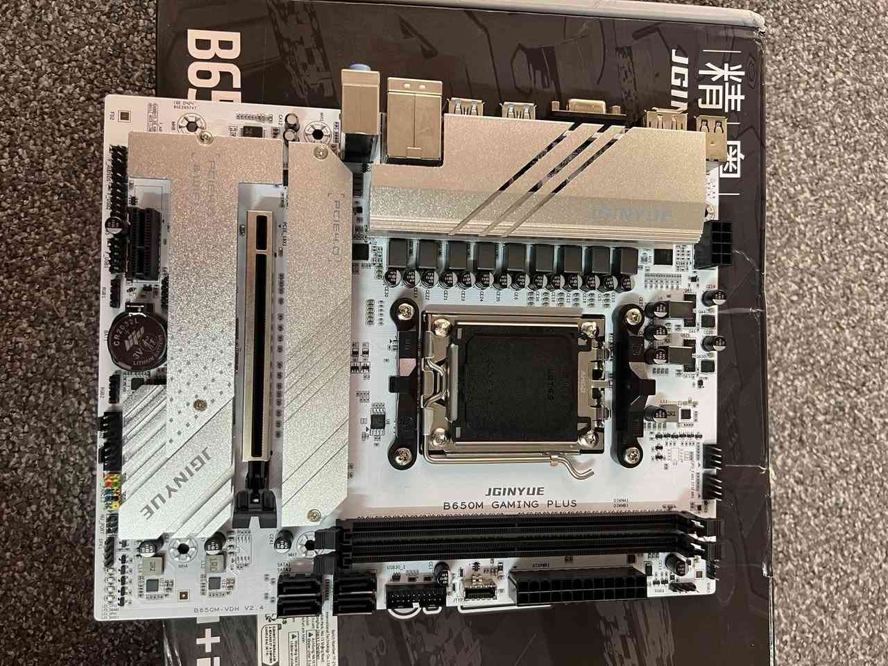 مەزەڕ بۆڕد

نوێترین جۆری مەزەر بۆڕدی AMD کە سەپۆڕتی نوێترین جیل دەکا و وایفایە و سەپۆڕتی ڕامی DDR5 دەکا

وە شوێن M.2ی هەیە سەپۆڕتی pcie4 دەکا

نرخیشی تەنیا ١٢٥ هەزار


**إذا كنت صاحب هذا الإعلان وتريد حذفه لأي سبب، رجاءا أرسل رسالة إلى الدعم الفني**