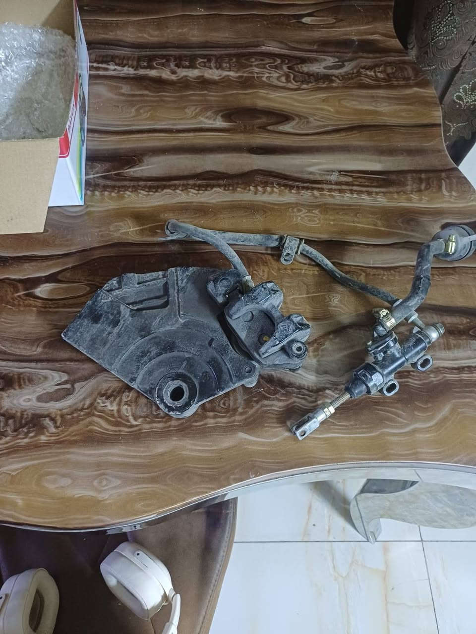 سلام عليكم من رخصه الادمن
فج دايون لاتي ويا العنبار بس العنبار بي الادستل معوج يمكن اني ابيعلك الفج 
مكاني حي الجامعه 
رقمي ***********
