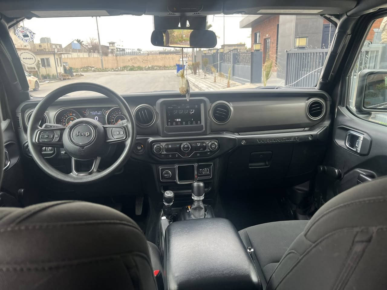 جێب رەنگلەر  سپۆرت
مۆدیل: ٢٠٢٢
سەیارەکە نمونەیە لە جوانی 
٦ پستن مەرغوب
مواسەفات سپۆرت دەبڵ ئەکسل ،ئۆتۆستۆپ 
تەحدیل سورعە قفڵ مەرکەزی ، تەبرید مەرکەزی 
سەیارەکە بێ بۆیاغە بەس دوو جی پیدی ئارە جاملغ پشتەوە 
لەگەڵ لیوی بۆنیت زۆرکەمە ئیرباگ بەس سوکان تەقیوە 
سەیارەکە نمونەیە لە جوانی لەسەر دەقی شەریکە ماوەتەوە
رەقەم شانسی دادەنێم 
💲٢٧٨
📱:-***********

1C4HJXDG8NW204386
