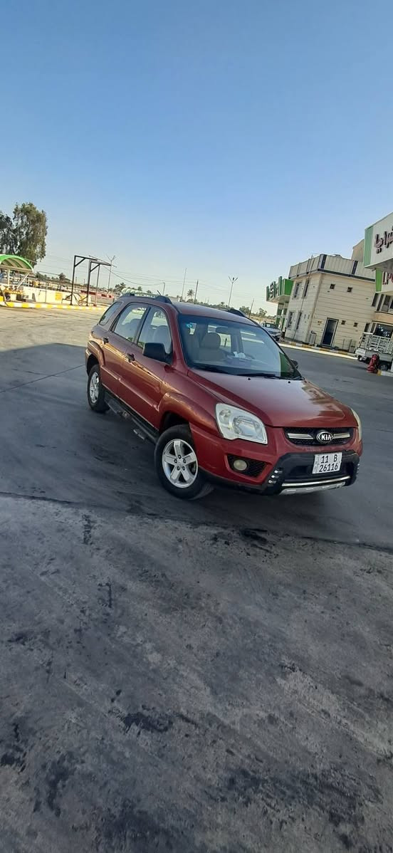 سبورتج موديل 2009خليجي مكينه 2000دوش سياره بلاديه مابيها قطره صبغ كير محرك ع شركه منضومه تبريد جديده تخم تاير جديد صدر امامي خلفي ترايها زيرو بيها رصعات بصيطه رقم بغداد نكليزي بسمي تحويل ثاني يوم سياره مال جناي وبالعافيه ع ياخذها سعر 103وبيها مجال مكاني بغداد الدوره 

***********
