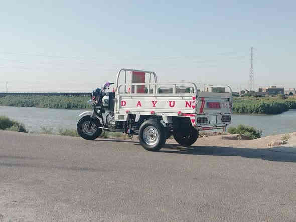 سلام عليكم
ستوته البيع موديل 18
مكينه مبدل بس بستم
الستوته شوف عينك خير من الله
السعر واحد 600 وبيها مجال حك الجيه
***********
