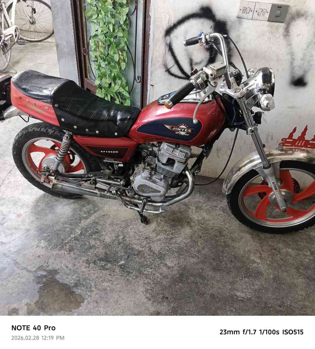 السلام عليكم ماطور جني للبيع موديل 2016 كهربائيات محرك كله شرط يحتاج بس صالنصه سعر٢٠٠ ألف  العنوان كركوك يريد يتصل على رقم الموبايل***********
