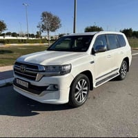 لاندكروزر • ٢٠١٠ • ١٤٨٠٠٠ كم