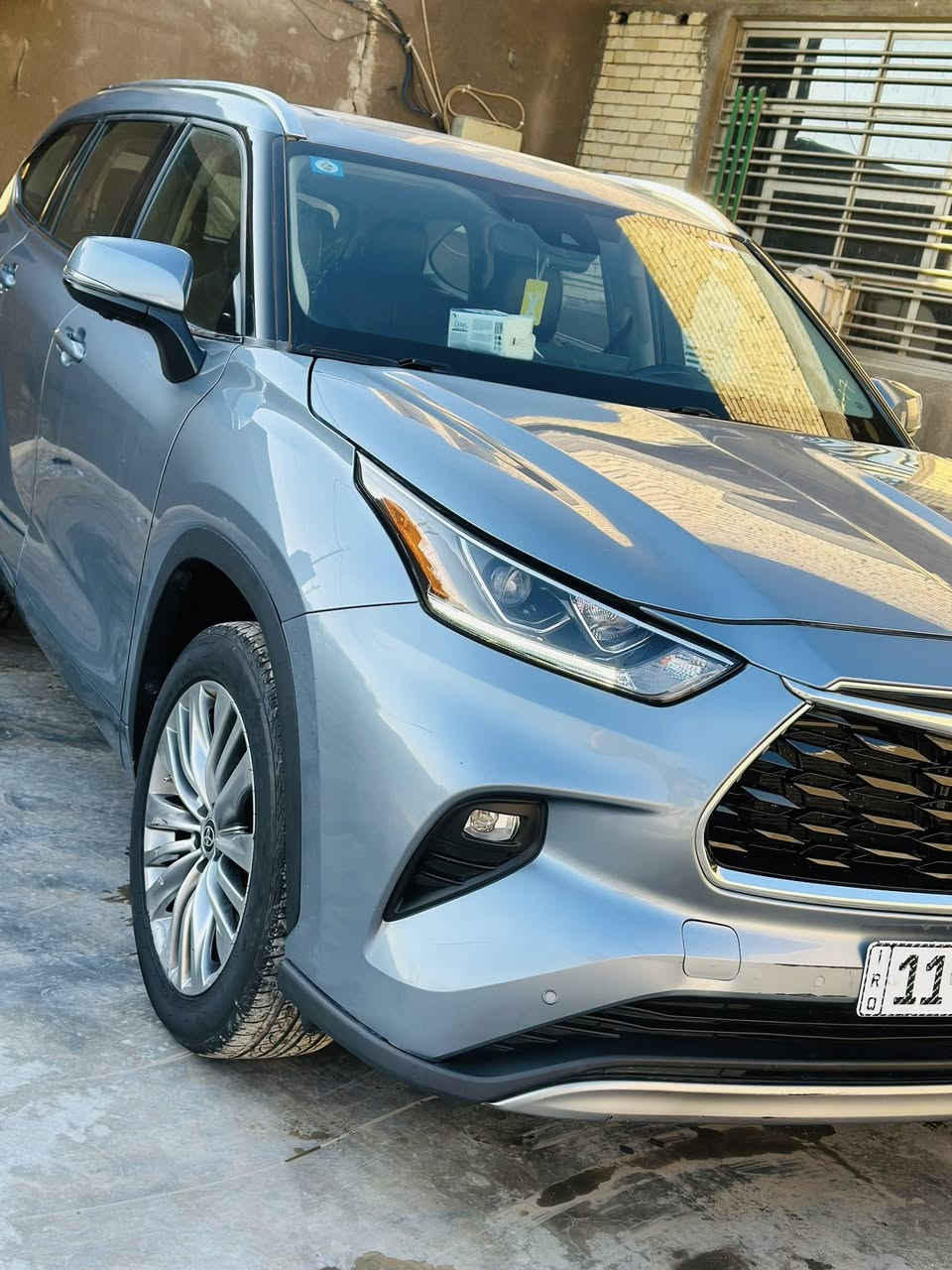 هايلندر 2023 بلاتينيوم وارد امريكي بيع او مراوس حسب القناعه
حادثه خلفي 3 قطع فقط بجم كبس رقم بغداد بسمي
مكاني بغداد حي نصر سعر 265
المواصفات‼️
رقم الهاتف ***********
*حجم المحرك 2500 تيربو 
*مرتبط بناقل حركة أوتوماتيك
*مفتاح التشغيل بصمة
*بانوراما
*اريل نفكيتر 
*حساسات أمامية 
*حساسات خلفية 
*رادار
*لايت زينون + LED 
*كشافات 
*بك لايت LED 
*حجم الاطار 235/55R20
*ويل كب 20
*4 دسك
*حساسات ضغط الاطارات 
*اشارة في المرايا الجانبية 
*المرايا قابلة للطي كهرباء
*ماسحة خلفية 
*عدد AIR BAG 9
*هاند بريك كهرباء
*ا ABS
*دشبول ديجتال 
*شاشة Apple Car play 
*5كاميرات 360 درجة
*مثبت السرعة Cruise 
*المودات والاوامر الصوتية 
*ا Bluetooth  
*مخرج منفذ الطاقة 
*تتسع المقصورة ل 7 ركاب
*المقاعد جلد+كهرباء
*ثلاث قطع تبريد  
*تحديد المسار
*أوضاع القيادة Drive Mode
*أوتو هولد 
*نظام مانع الانزلاق 
*حاملات الأكواب 
*تطعيم الدواخل ألمنيوم
*ترحيب هايلندر بل مري
