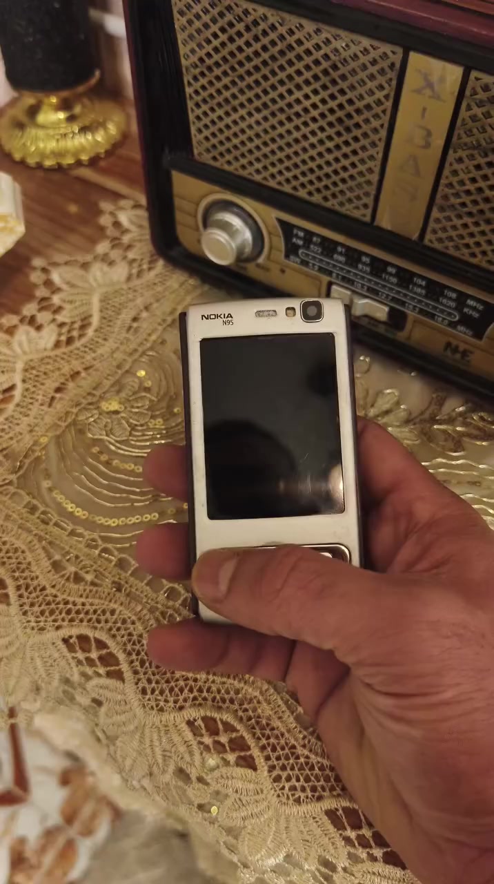 الجهاز عمره 20 سنة وشاهد دقة الكاميرا 
ينافس الاجهزه الحديثه في التصوير
نوكيا n95 
 #nokia
عالم الهواتف النادرة


**إذا كنت صاحب هذا الإعلان وتريد حذفه لأي سبب، رجاءا أرسل رسالة إلى الدعم الفني**