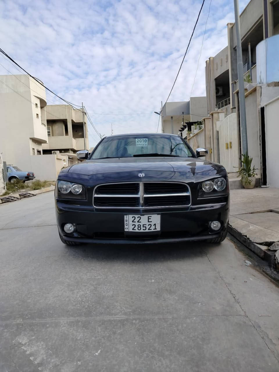 للبيع
سعر 128$
دوج جارجر sxt بلص موديل 2010 
ماشي 267 ألف استخدام شخصي 
محرك 6سلندر حجم 3500 اصل abs ما مفتوح
كير اوتوماتيك شرط المحرك والكير ولاكسل ذهب 
رقم اربيل دولي رقم وهزة وسنوية جديدة لل30
تريد وكالة تريد تحويل 
سيارة كلين تايتل بدون ضرر بدون حادث ❗ 
 شرط شرط بدون ضرر 
اربكات سليمة 
السياره فول مواصفات عدا الفتحه 
بصمه تشغيل 🫆 
كشنات جلد 
كشنات كهرب 
لايت زينون 
شاشه كبيره 
كامره دواره
كروز سرعه 
كزوز رياضي 💪

نظام تراكشن مانع انزلاق  abs 
 تبريد قطعتين ثللللج ❄️❄️ يدات ومري نيكل
لايت زينون 
ويل كب طخم تاير جديد صدر امامي خلفي كلو جديد شرط 
سيارة عليها ادامة كاملة و جاهزة
شرط ترايك الكرة الأرضية 🌎 
 مكان السياره موصل الايسر 🔥
للاستفسار الاتصال على الارقام 👇 
***********
***********
الخاص مفتوح 24 ساعه 👉 
ملاحظة الرقم الكورك بيه واتساب 🟩 
يوجد بيع وشراء السيارات المتضررة والجديدة داخل هذه الصفحه ✅
