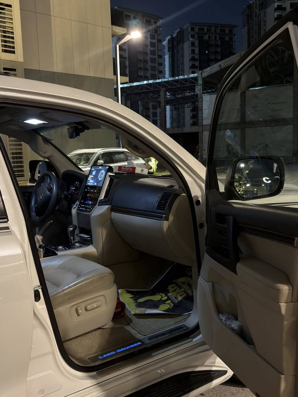 تويوتا لاندكروز 2019
السلام عليكم لاند كروز GXR وكاله SAS ماشيه 125 الف سعرها 53 الف مع رقم مميز مكاني بغداد


**إذا كنت صاحب هذا الإعلان وتريد حذفه لأي سبب، رجاءا أرسل رسالة إلى الدعم الفني**