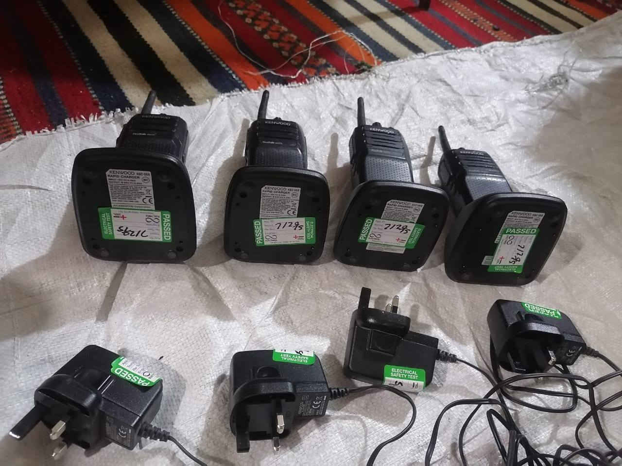 اجهزة اتصال لاسلكي كينود
نظيفه جدا  وشغاله 
عدد ٤ مع الشاحنات 
١٠٠ مع التوصيل قفل 
بلاش


**إذا كنت صاحب هذا الإعلان وتريد حذفه لأي سبب، رجاءا أرسل رسالة إلى الدعم الفني**