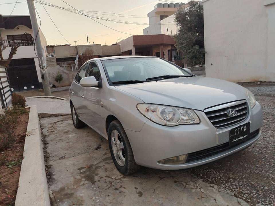 بەناوی خودای بەخشندەی میهرەبان
هۆندای ئاڤانتی بۆ فرۆشتن
بڕاوەی دوبەی 
مۆدیل 2007
سوکان ڤۆلیوم و تەبریدلەمس و ئاوێنەشەفت
کوشن جڵد و هیتەر و حاسە 
خایس و ڕزیوی قەترە پێوە نیە 
پێش و پشتی کەپسە و هیچ لێدرانی نیە
 برێکی بەستراوە
سەیارەکە تابڵێی توندو تۆڵە
گێڕو مەکینەی بەشەرت
مەکینە بچوکی دکشن بەرز
گەرمی و ساردی بەشەرت
هەیکەلی زۆر جوانەو لوسە 
چوار تایەو ویلی لۆکی لەژێرە
سەقفی بێ شوخت و  بێ بۆیاغ 
بەکورتی و پوختی ماڵی دۆستە بۆ ڕاگرتن 
سعری 46 و معامەلەیەکی کەم
 شوێن ڕانیە ..
ژ.م. *********** یان ***********
کۆڕەک واتس ئەپی لەسەر 
مەسجیش کراوەیە.. رانية, السليمانية
