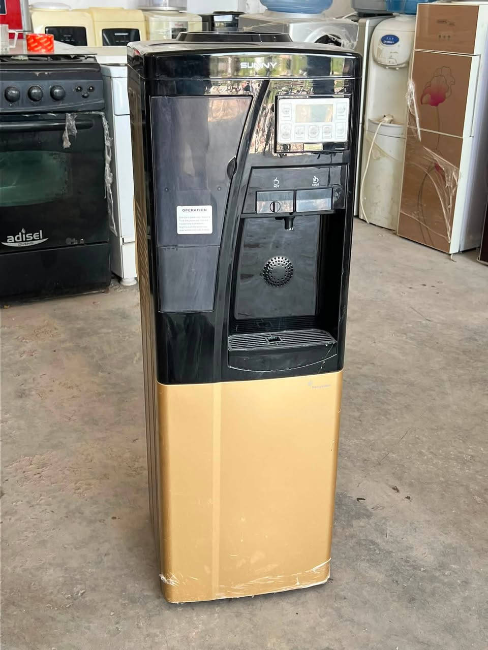 السلام عليكم ورحمه الله 👋🏼
متوفر عند معرض ومزاد السلطان برادات ماء باله مستعمل نظيف واسعار مناسبه ✅✅
للتواصل والاستفسار  ع الخاص 

او ع الرقم *********** 
متوفر واتساب ايضاً
يوجود خدمه توصيل 🚗
العنوان نهايه العلكايه. طريق سده محاويل مجاور حلات حيدر جروان
