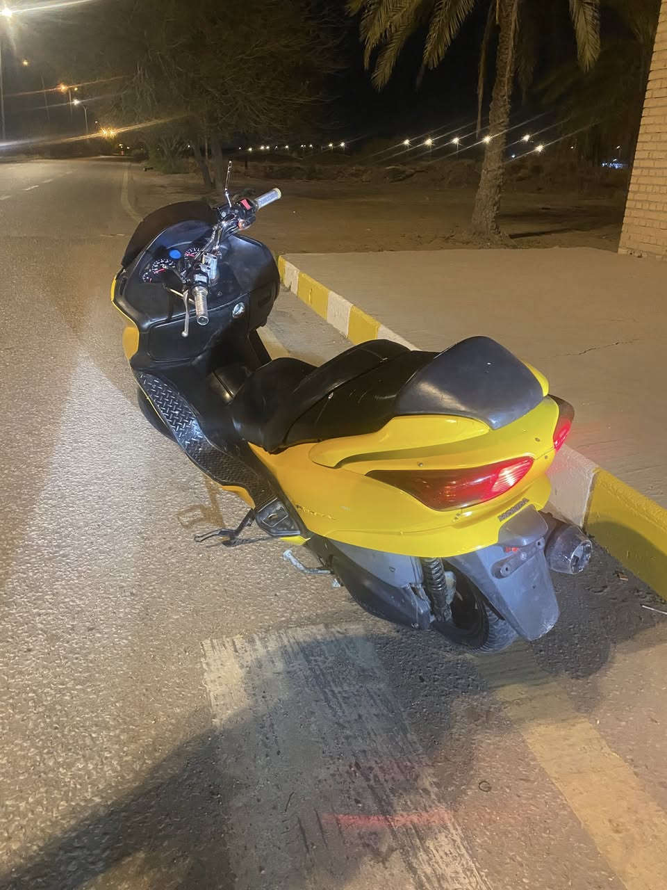 لسلام عليكم دراجة فورزا 08البيع دارجه خير من الله سعر (550الف)وبيها مجال اوراق الوكيل موجودة الاستفسار الاتصال هاتف واتساب رقم *********** العنوان بابل محاويل
