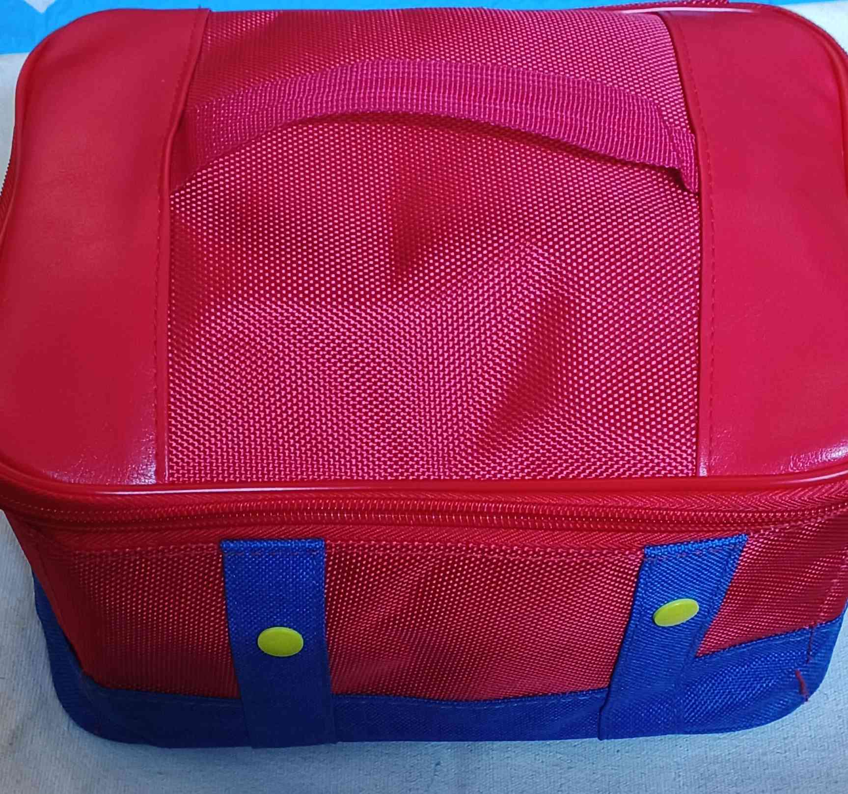 نينتندو سويتش Lcd مهكر قطعة نظامين اوفلاين  فقط فعال (النسخة المحسنة V2 في النسخة المحسنة بطارية الجهاز تكون بقوة بطارية الاوليد في مدة التشغيل ) نظافة ممتازة جدا والشاشة نظافتها ١٠٠ بالمئة وكافة الملحقات والجويكونات اصلية 
 مع ذاكرة 128 كيكا اصلية مليئة بالالعاب مع كافة الملحقات الاصلية للجهاز مع جنطة للجهاز والملحقات و الجهاز مكفول من كافة المشاكل والاعطال 100 بالمئة 
السعر 250 الف 
توصيل بغداد ٥ الاف وباقي المحافظات ٦ الاف 
للتواصل ماسنجر او واتساب او الاتصال
***********
