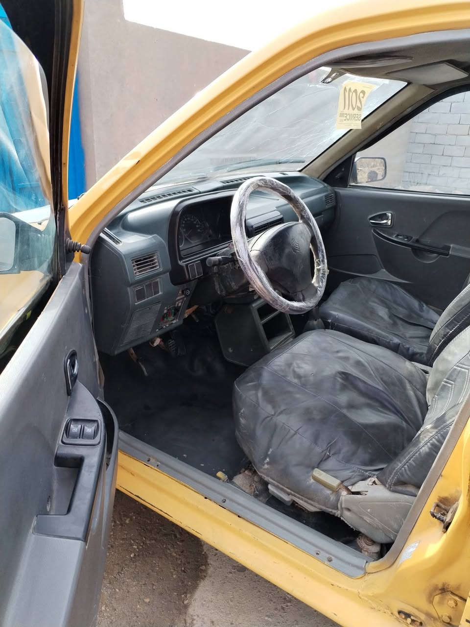 سلام عليكم سايبه للبيع2011 سياره جاهزه سنويته 2027 مكينه وكير كفاله حلوه السياره راعيه موجود مكان ميسان كحلاء اتصال ***********
