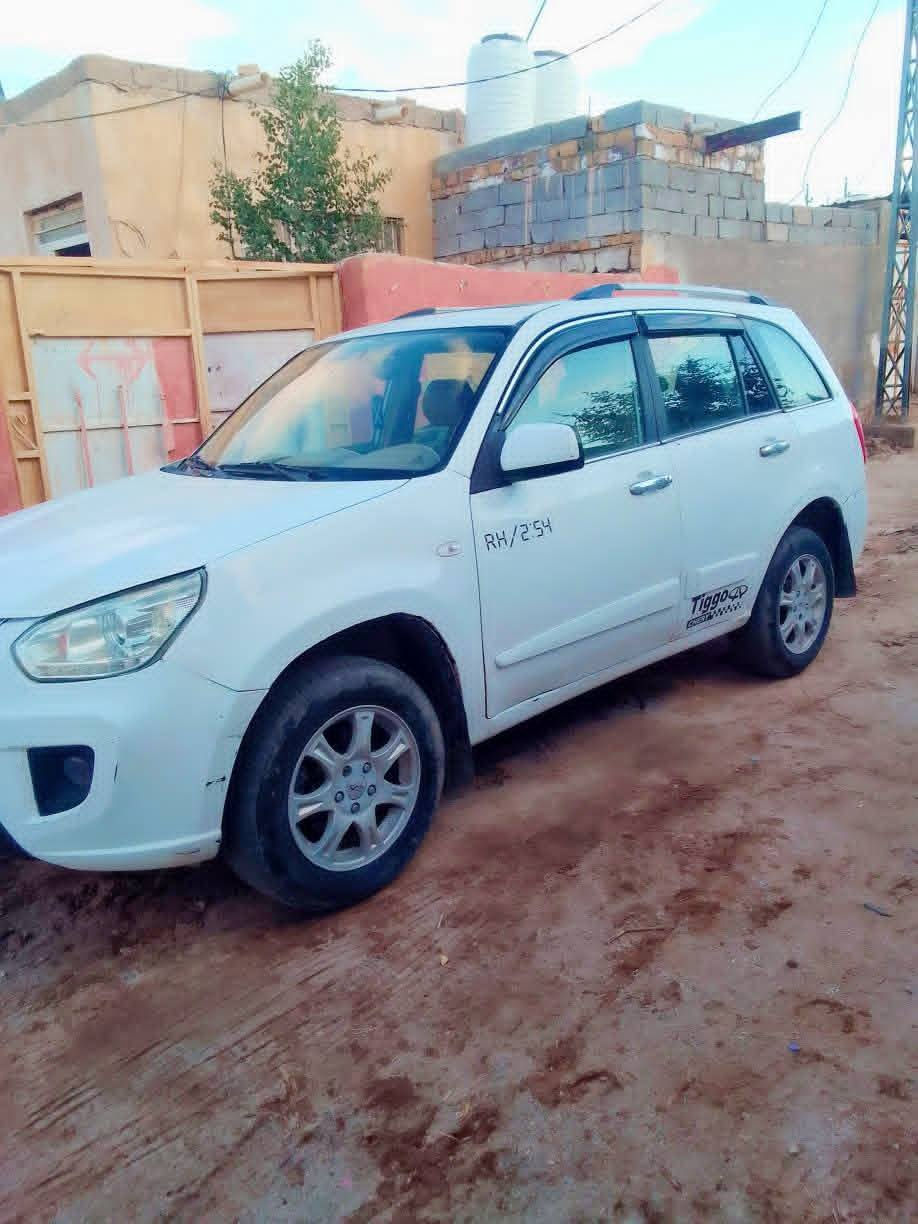 السلام عليكم مراوس فقط سياره تيكو اروسك  بتكتك 23لوو 22لو واحد عشرين جديده كون ومكفوله رقمي ***********
