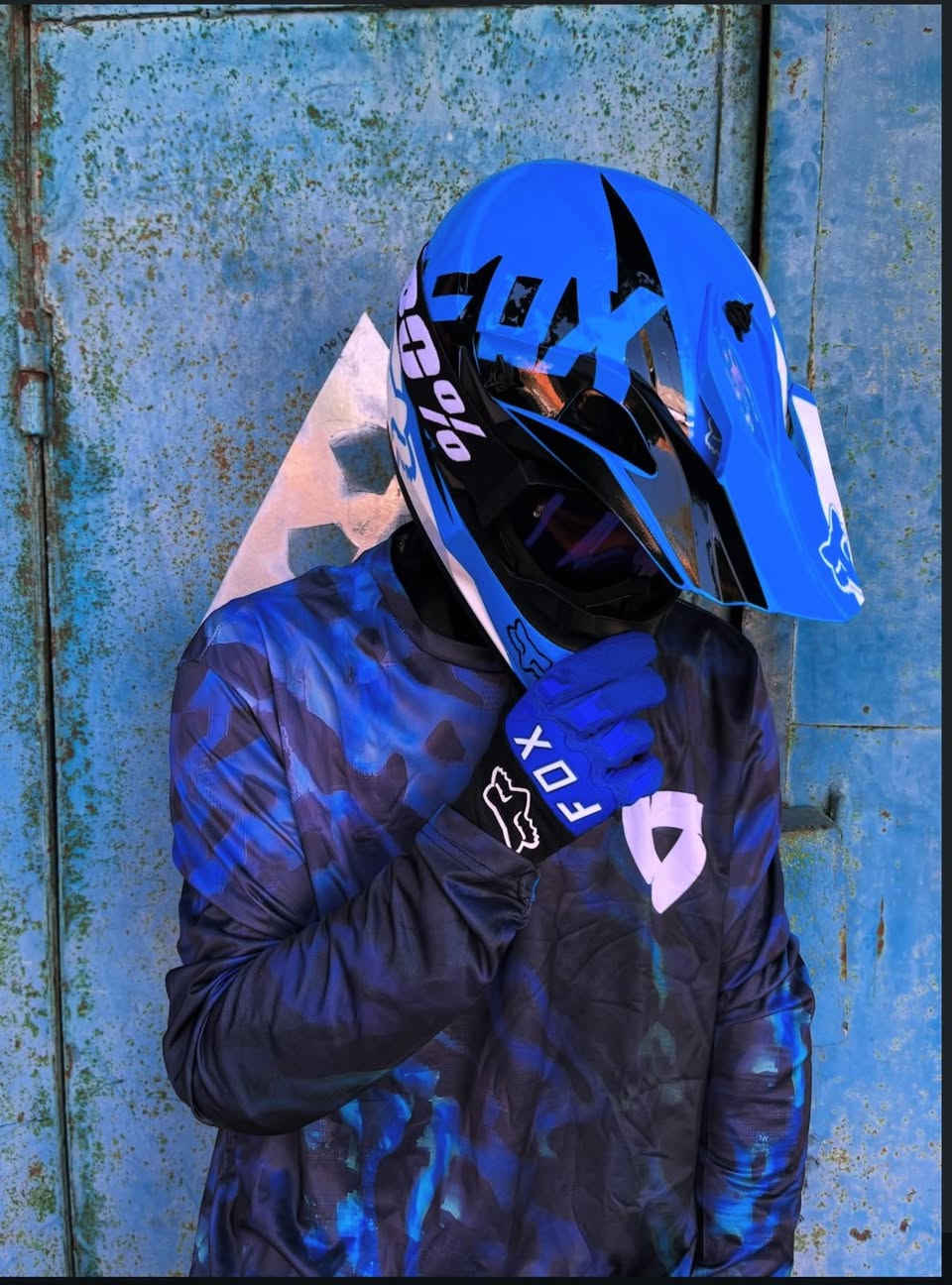 خوذه جديده للبيع ***********
