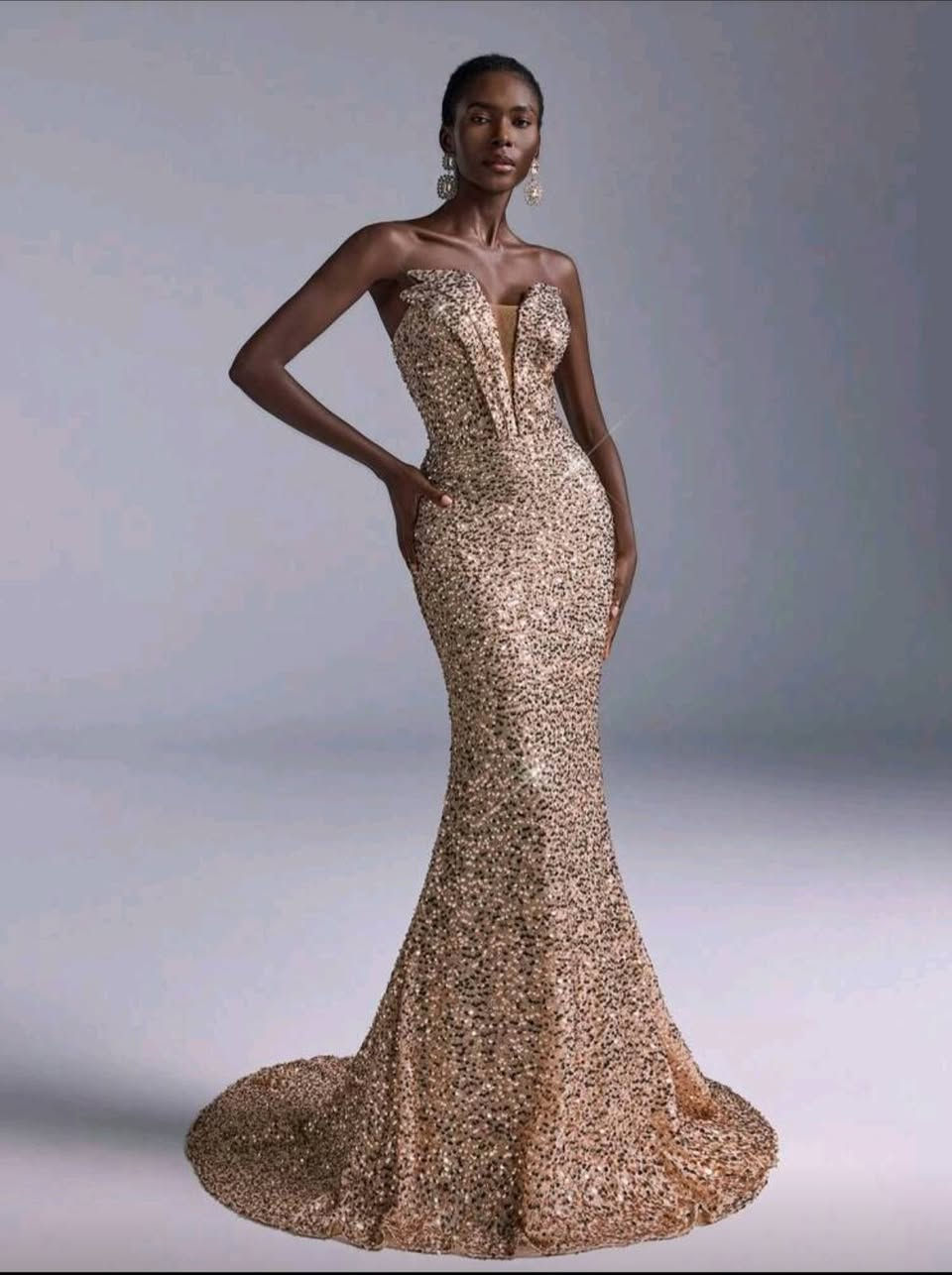 قياس 38 و يلبس 42 سعر 20 الحجز ***********
