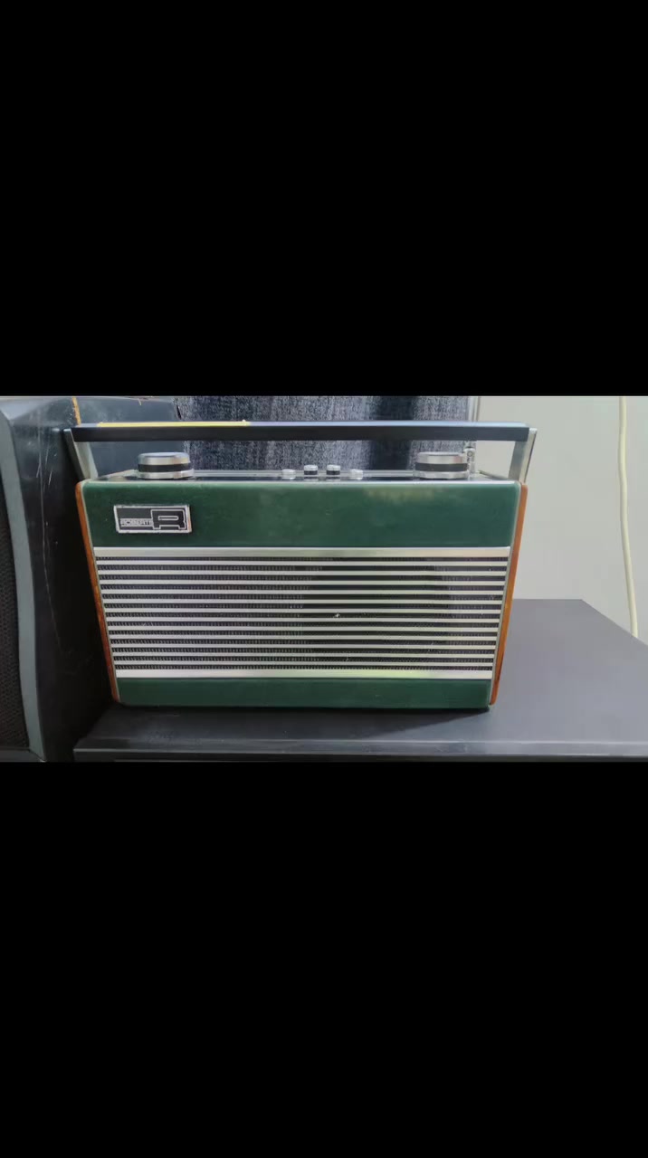 سلام عليكم  راديو  روبرتس انتيكا 3 موجات  سعر للبيع  55 وضع الشركه توصيل موجود


**إذا كنت صاحب هذا الإعلان وتريد حذفه لأي سبب، رجاءا أرسل رسالة إلى الدعم الفني**