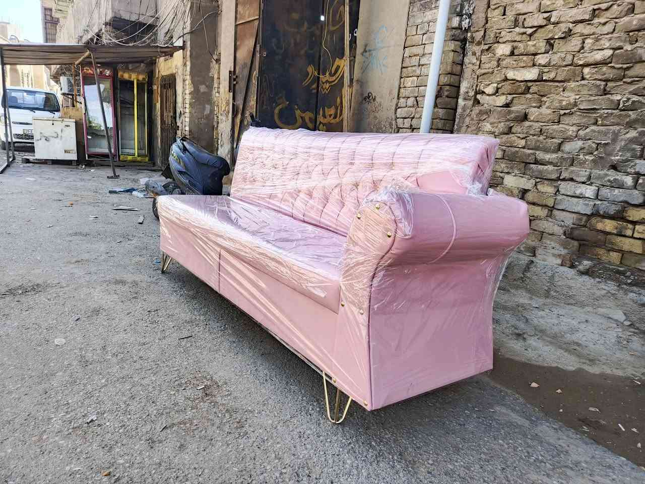 🪑✨ تدور على مصاطب استراحه  راقيه وجودة تعيش وياك سنين؟

📢 اليك  تشكيلة جديدة من الموديلات – ذوق عالي وتصاميم مميزة ترضي كل الأذواق!.

📦 

🔨 خامات قوية – تنجيد فخم – شغل مرتب – نجارة قوية ومتينة  🔥
والاسعار حسب الموديل والقياس
سعر المتر. من 60الف....الى٧٥... وحسب الموصفات

#مواصفات_التخم

#القماش تركي اصلي
 (جميع انواع الاقمشة والجلد  والالوان متوفرة)
#الخشب جام روسي للهيكل
#وخشب الجام الالماني للارجل 
#الاسفنج للضهر والجوانب مميز اول
#والمقعد سبرنك يعني راحه وليونه ١

العنوان #بغداد_ شارع الرشيد.. 

📞 للاستفسار والطلب***********]

