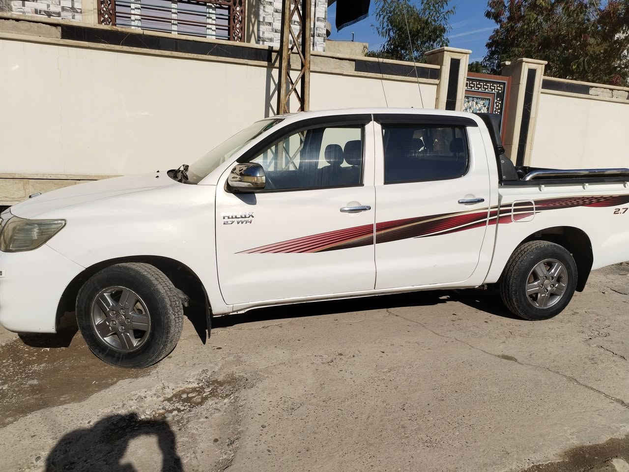 بيكم هايلوكس موديل 2012 شاصي 19 شرط ***********.   السعر على الخاص
