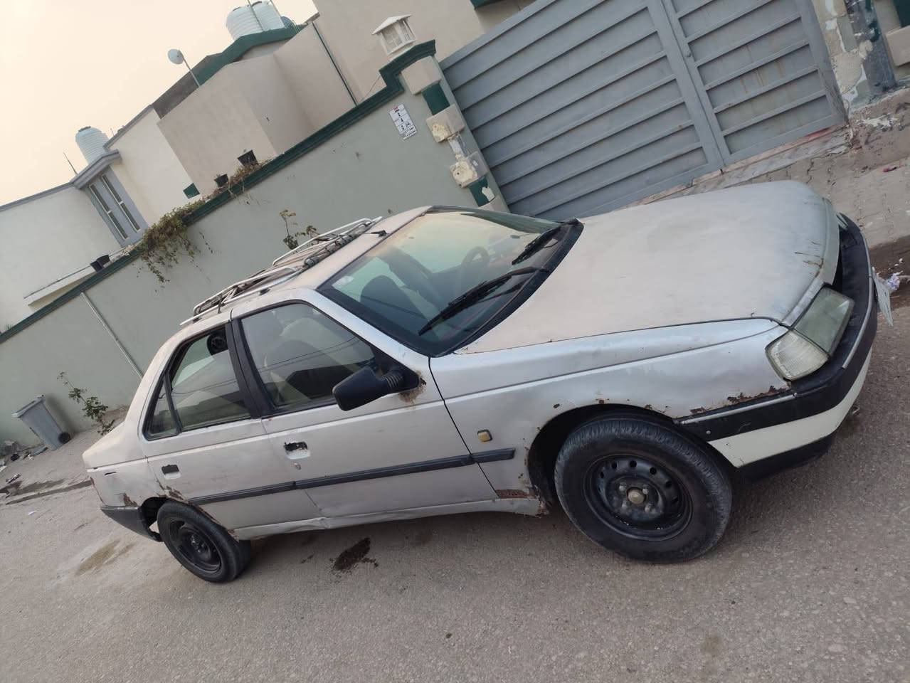 بيجو روى خصوصي للبيع رقم نجف مكينه قبل شهر مجفتهه حداديه وره وكدام تخم تاير مداور ثاني يوم 
***********السعر 18
