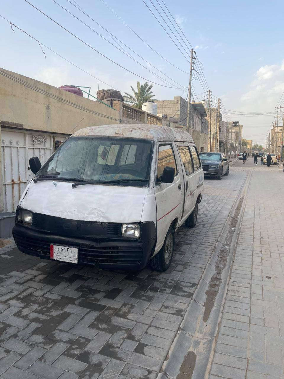 ​⚠️ سيارة كيه فارة للبيع⚠️ 
المواصفات والوضع العام:
​النوع: كيه فارة (ترهم حمل وترهم توصيل ).
​المحرك  ثري واي والكير عادي: كفالة وبشرط الفحص وما يصرف بانزين (المكينة والكير   بحالة ممتازة وجاهزة للشغل والتحميل مباشرة).
​الوضعية القانونية: رقم بصرة أصولي، السنوية موجودة (البيع على الوضع الحالي بدون تحويل مباشر).
​البودي والخارجية: مثل ما موضح بالصور، السيارة مالت كسب وشغل قضاء مصالح.
​السعر مالتها:
💵 10 ورقة (وبيها مجال للشراي الجاد)
​الموقع: البصرة 📍
​للاستفسار والتواصل مع صاحب السيارة مباشرة (اتصال أو واتساب):
📞 ***********
