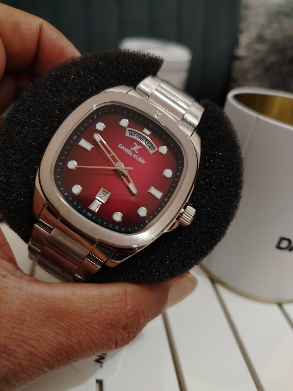 #مزاد فتح الباب 30$دولار
ورفعه 5دولار يبدء من لأن وينتهي عدد الساعه العشره
#موصفات 
دانيال كلاين
كورتز
مكنه ياباني
القطر42
تاريخ يومي وشهري
سناستسل بالكامل
جديد غير مستخدمة
تأتي مع العلبه وكرانتي
#يوجد تواصيل كافة محافظات العراق
#ملاحظه لانتعامل بالتقليد فقط أصلي


**إذا كنت صاحب هذا الإعلان وتريد حذفه لأي سبب، رجاءا أرسل رسالة إلى الدعم الفني**