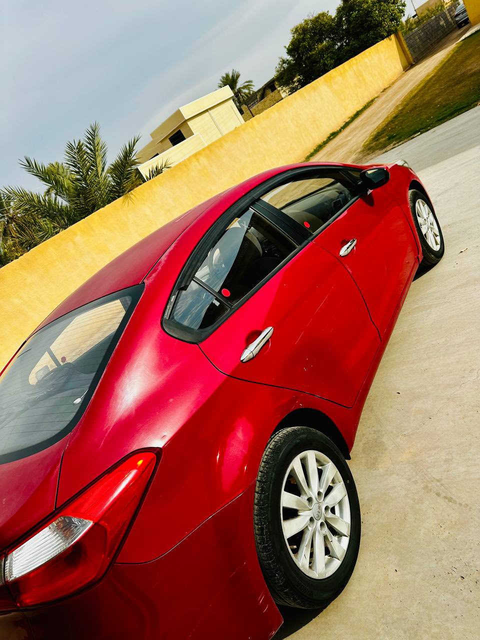 السلام عليكم 
سيراتو 2013 
وارد خليجي 
صبغ فقط بنيد
بدون دواخل
ماشية 170
سياره جاهزة
السعر 118$
المكان بغداد المنصور 
***********
