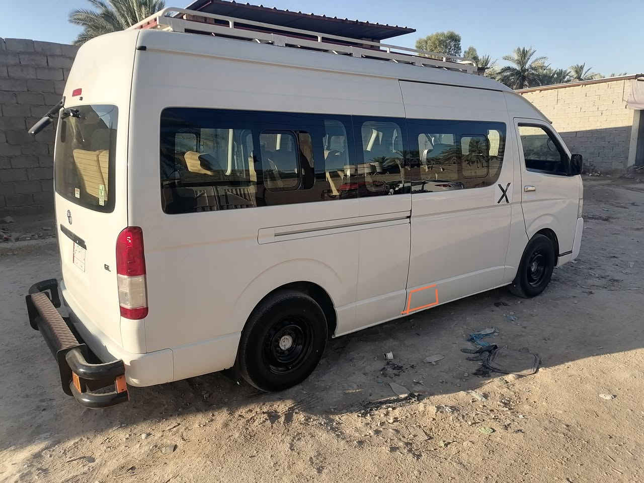 السلام عليكم هايسه ١٦بغداد للبيع السيارة كفاله ما عدا باب اسلايت الي ماشر عليه
منظومة غاز
منظومة تبريد كمبريسر وفريز امامي وخلفي وراديتر شد جديد وتقوية فان خلفي
صدر جديد
مكينة تجفيت جديد يم بيت والي بعدها باول تبديلة دهن
١٨ نفر
دوشمة عامة
سيباية ودرع
باب كهربائي
بردات وتجاوي كاملة 
السيارة باسمي مصفره هيئة وضريبة
العنوان بابل جبله
للاستفسار  ***********
***********
