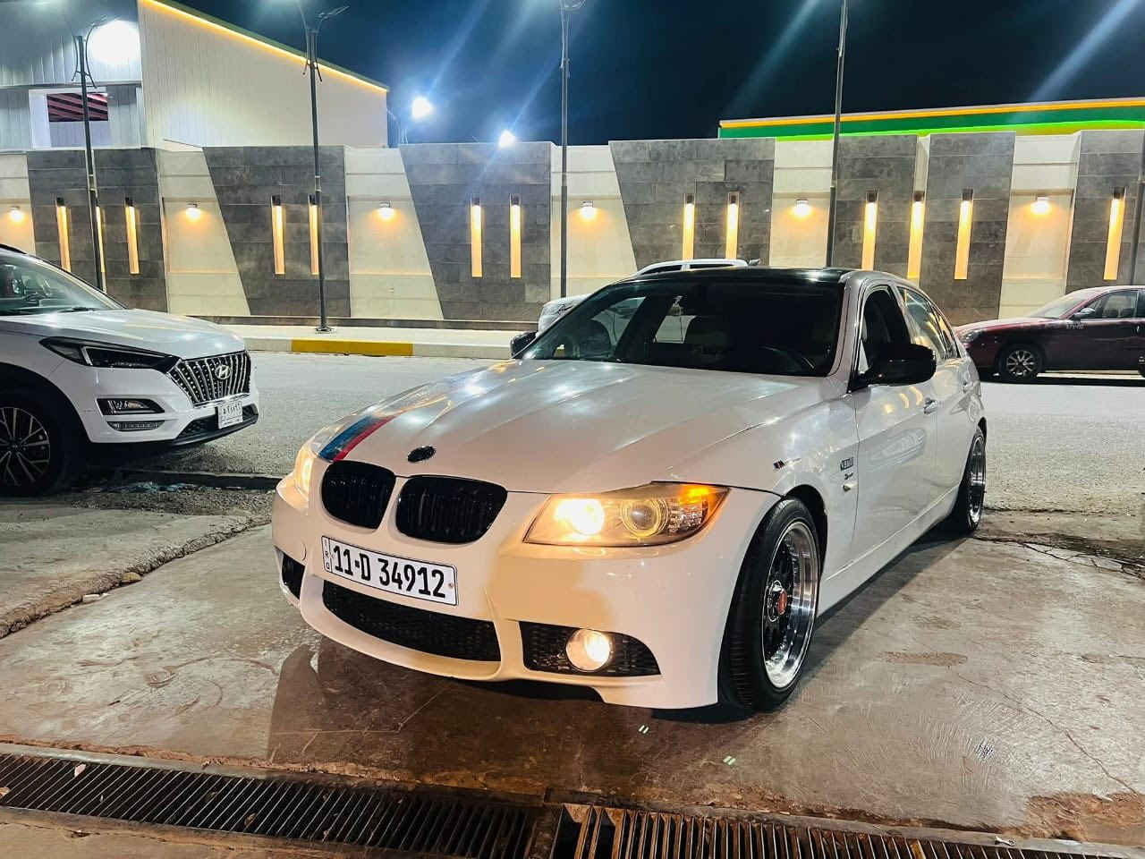 🚘 للبيع BMW E90 فول مواصفات
📅 الموديل: 2009 محدث 2011

🔹 المواصفات:

✔️ كشنات جلد وكالة

✔️ كشنات كهرباء

✔️ تحكم ستيرن

✔️مثبت سرعة

✔️ فتحة سقف

✔️ مراي كهرباء

✔️ فتح وغلق الجامات وفتحه السقف عن بعد

✔️ويل bbs

✔️ تكييف قوي وبارد

🚗 القيادة: ناعمة ومريحة

📍 الموقع: الرمادي

📞 الاتصال: ***********

✨ السيارة فول مواصفات، جاهزة للاستخدام وما تحتاج شي

✨ فحص بأي مكان يعجب
