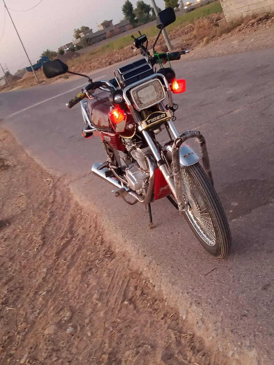 سلام عليكم دراجة تايكر البيع موديل 2020محرك ما مفتوح كهربائية كلهة شقالة كيجات تخم  تاير اوراق السعر 475وبي مجال  مكان جلولاء قريت كشكول ***********
