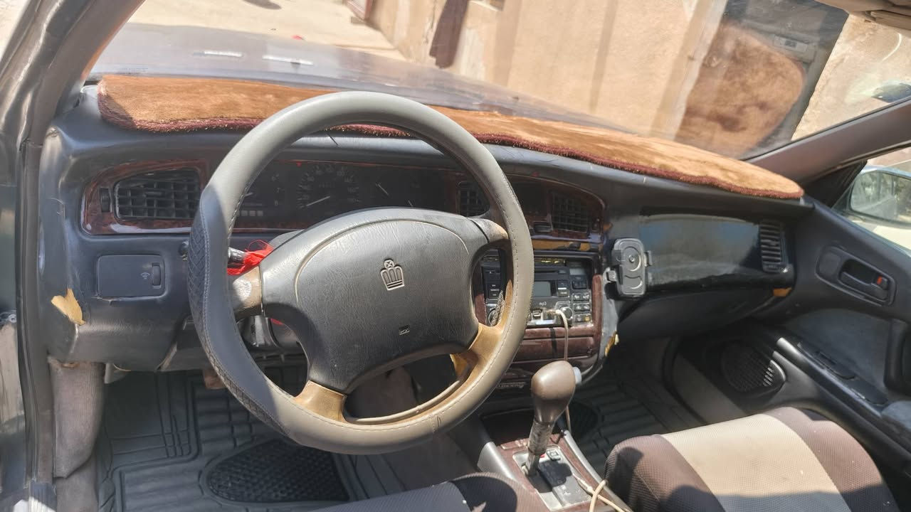 السلام عليكم بطه موديل ١٩٩١زيتوني رقم بغداد انكليزي تحويل ثاني يوم بسمي السياره مكينه 3000 رياضي خير من الله كشرهة بس جارد تجي وتشوفه وبيك خير وتدلل السعر 55وبيهة مجال بسيط  اتصل ‏‪***********‬‏
