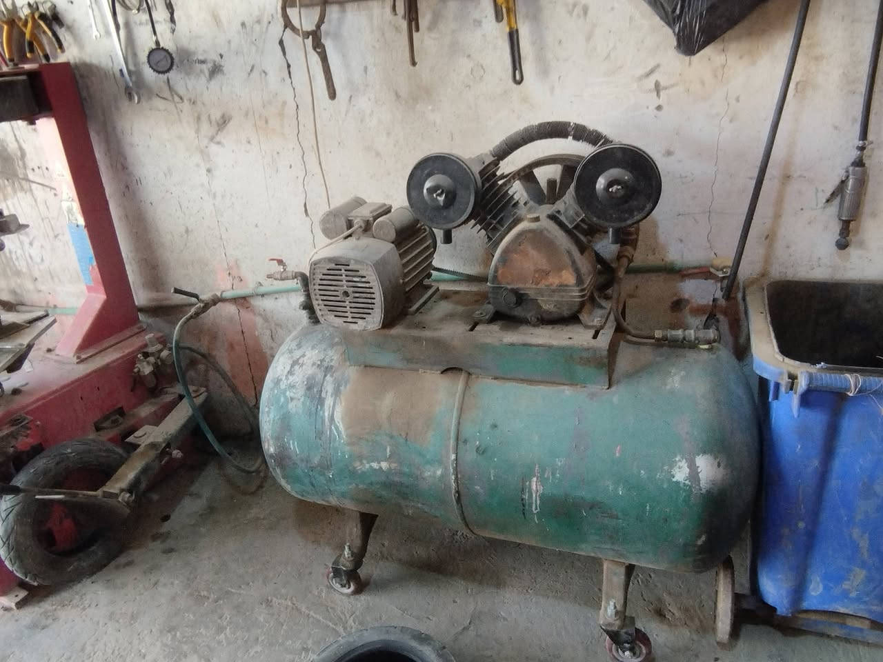 سلام عليكم خوان تاروسه ألماني شرط الهوه فول ودرين كبير مامشتغل شي بصيط جديد وهم شرط الشغل لي ريد يتواصل وياي هاذه رقمي***********
